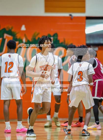 Thumbnail 3 in Douglas Byrd @ South View photogallery.