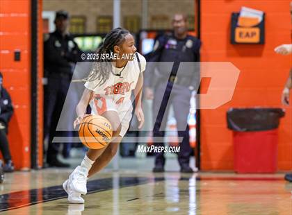 Thumbnail 3 in Douglas Byrd @ South View photogallery.