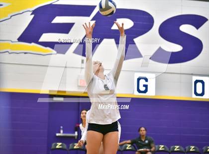 Thumbnail 2 in Vista Murrieta vs. Mercy (Durango Fall Classic) photogallery.