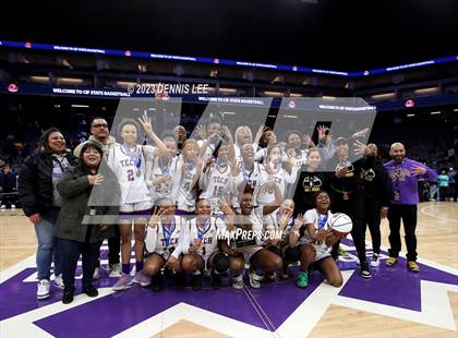 Thumbnail 3 in Santiago @ Oakland Tech (CIF State D1 Final) photogallery.