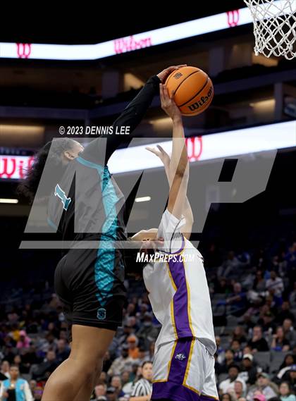 Thumbnail 3 in Santiago @ Oakland Tech (CIF State D1 Final) photogallery.