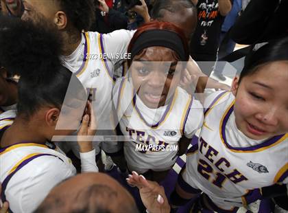 Thumbnail 2 in Santiago @ Oakland Tech (CIF State D1 Final) photogallery.