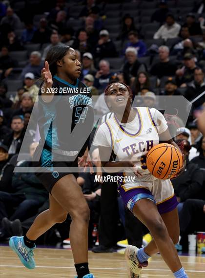 Thumbnail 2 in Santiago @ Oakland Tech (CIF State D1 Final) photogallery.