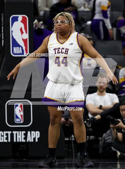 Thumbnail 3 in Santiago @ Oakland Tech (CIF State D1 Final) photogallery.