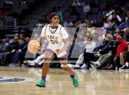 Thumbnail 2 in Santiago @ Oakland Tech (CIF State D1 Final) photogallery.