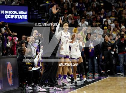 Thumbnail 2 in Santiago @ Oakland Tech (CIF State D1 Final) photogallery.