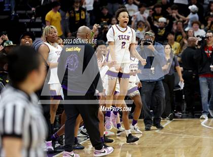 Thumbnail 2 in Santiago @ Oakland Tech (CIF State D1 Final) photogallery.