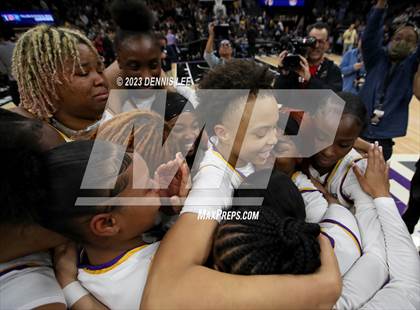 Thumbnail 3 in Santiago @ Oakland Tech (CIF State D1 Final) photogallery.