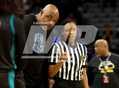 Thumbnail 2 in Santiago @ Oakland Tech (CIF State D1 Final) photogallery.