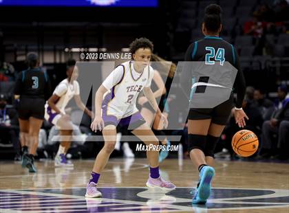 Thumbnail 2 in Santiago @ Oakland Tech (CIF State D1 Final) photogallery.