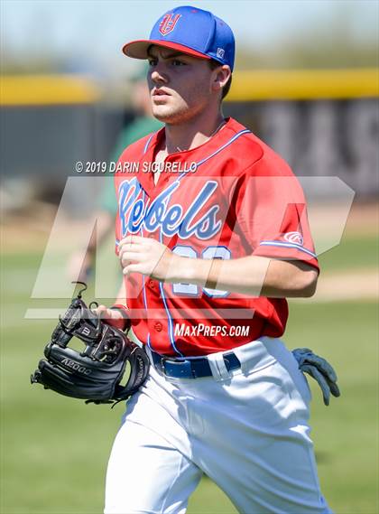 Thumbnail 2 in Vestavia Hills @ Basha (Coach Bob Invitational)  photogallery.
