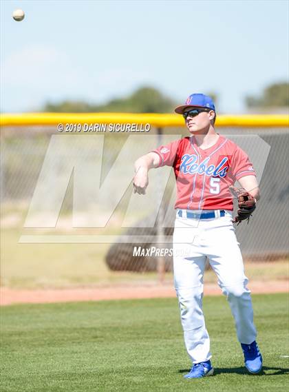 Thumbnail 2 in Vestavia Hills @ Basha (Coach Bob Invitational)  photogallery.