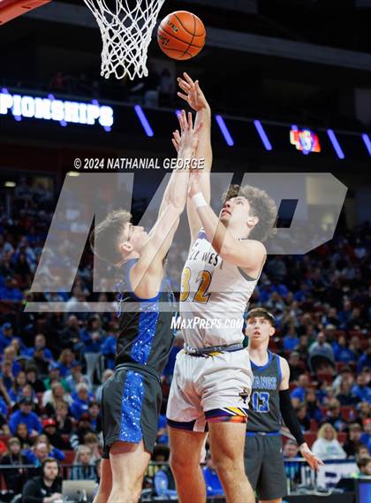 Thumbnail 1 in Bellevue West vs. Millard North (NSAA Class A Final) photogallery.