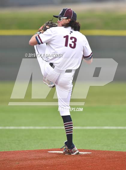 Thumbnail 2 in Westlake Academy vs Benbrook (Krum Invitational) photogallery.