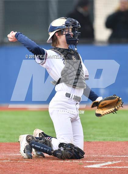 Thumbnail 2 in Westlake Academy vs Benbrook (Krum Invitational) photogallery.