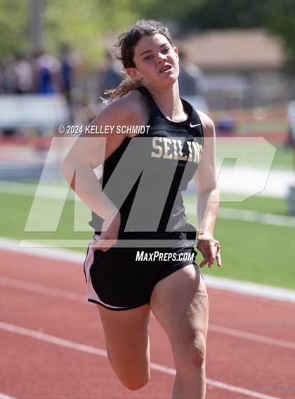 Thumbnail 2 in Weatherford Eagle Invitational (Track Events) photogallery.