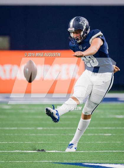 Thumbnail 2 in Wakeland @ Lone Star photogallery.