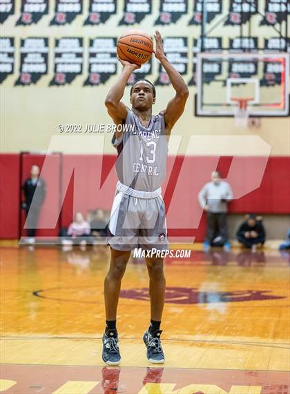 Thumbnail 2 in Lawrence Central vs. Indianapolis Arsenal Technical (IHSAA 4A Sectional Rd 2) photogallery.