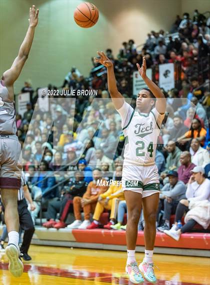 Thumbnail 1 in Lawrence Central vs. Indianapolis Arsenal Technical (IHSAA 4A Sectional Rd 2) photogallery.