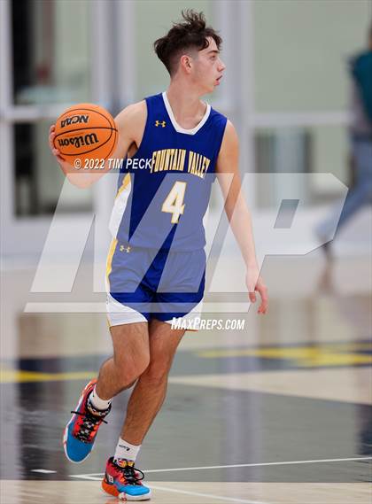Thumbnail 1 in Fountain Valley @ Canyon photogallery.