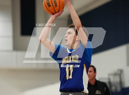 Thumbnail 1 in Fountain Valley @ Canyon photogallery.