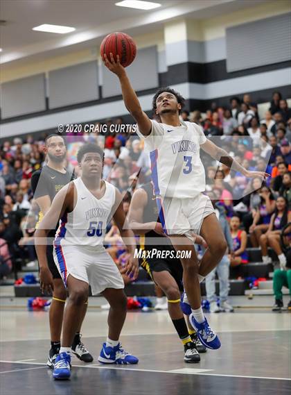 Thumbnail 3 in Independence @ North Mecklenburg (NCHSAA 4A 4th Round Playoff) photogallery.