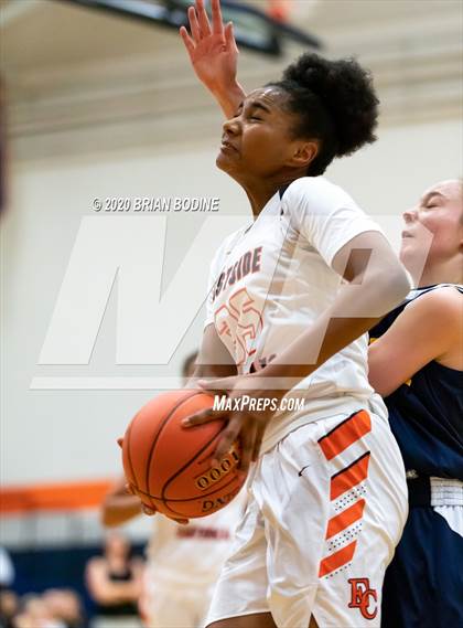 Thumbnail 3 in Bainbridge @ Eastside Catholic photogallery.
