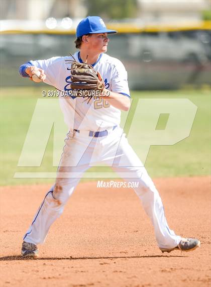 Thumbnail 2 in Santa Margarita vs. Clackamas (Pride Classic) photogallery.