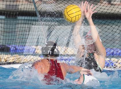 Thumbnail 2 in Helix vs. La Serna (San Diego Beaches Tournament) photogallery.