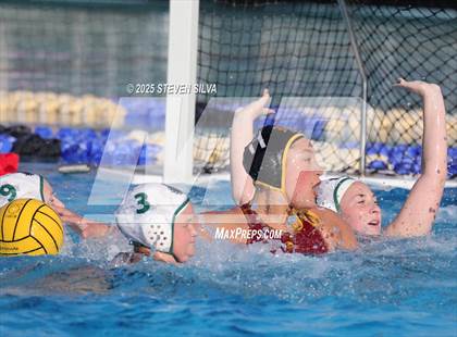 Thumbnail 2 in Helix vs. La Serna (San Diego Beaches Tournament) photogallery.
