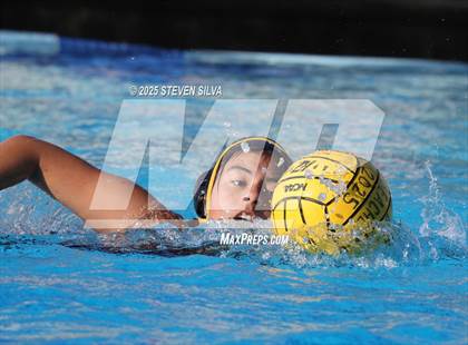 Thumbnail 2 in Helix vs. La Serna (San Diego Beaches Tournament) photogallery.