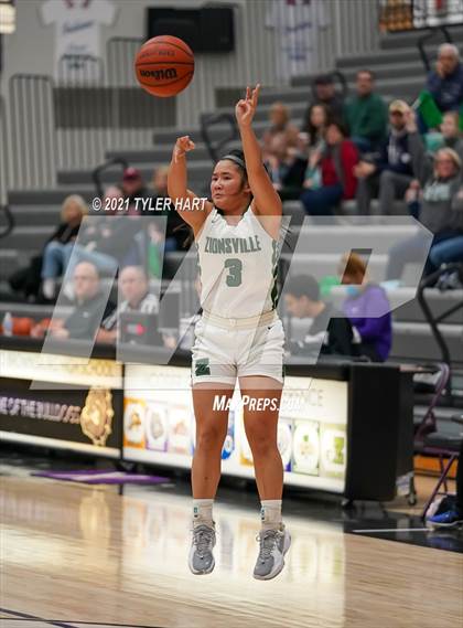 Thumbnail 1 in Bolingbrook vs. Zionsville (Sneakers for Santa Shootout) photogallery.
