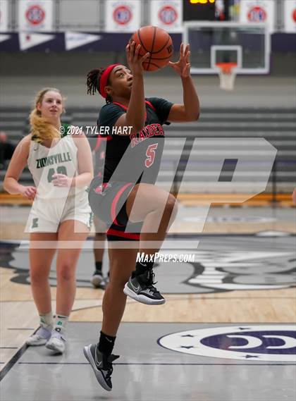 Thumbnail 2 in Bolingbrook vs. Zionsville (Sneakers for Santa Shootout) photogallery.