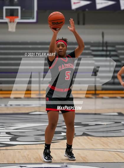 Thumbnail 2 in Bolingbrook vs. Zionsville (Sneakers for Santa Shootout) photogallery.