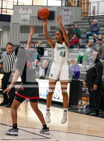 Thumbnail 3 in Bolingbrook vs. Zionsville (Sneakers for Santa Shootout) photogallery.