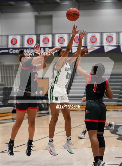 Thumbnail 1 in Bolingbrook vs. Zionsville (Sneakers for Santa Shootout) photogallery.
