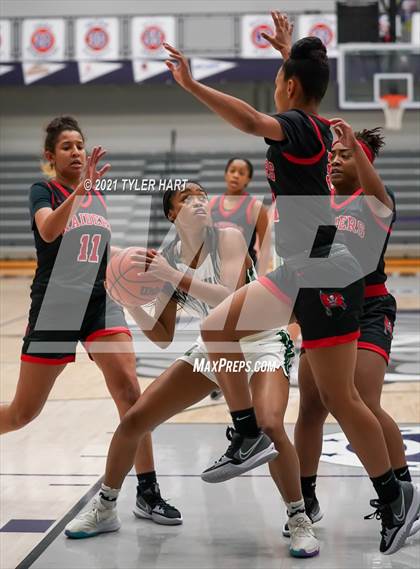 Thumbnail 3 in Bolingbrook vs. Zionsville (Sneakers for Santa Shootout) photogallery.