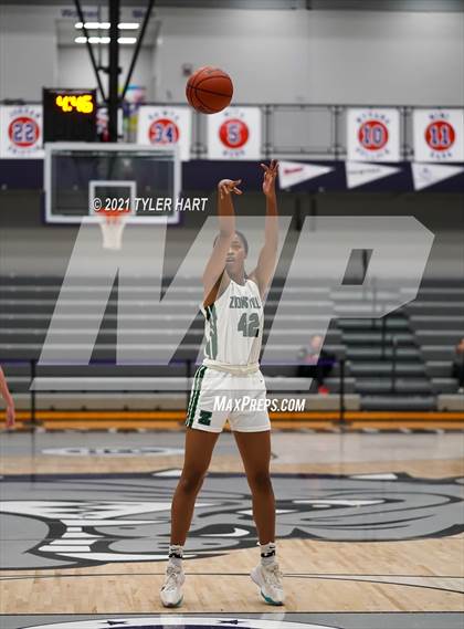 Thumbnail 1 in Bolingbrook vs. Zionsville (Sneakers for Santa Shootout) photogallery.