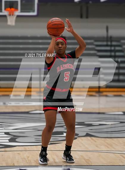 Thumbnail 2 in Bolingbrook vs. Zionsville (Sneakers for Santa Shootout) photogallery.