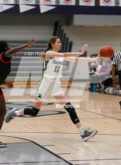 Thumbnail 2 in Bolingbrook vs. Zionsville (Sneakers for Santa Shootout) photogallery.