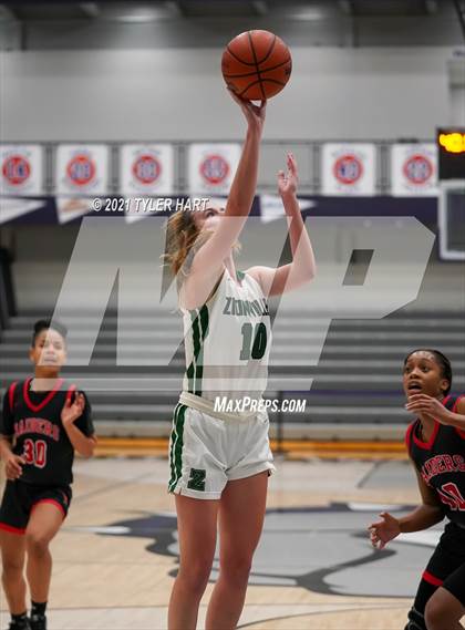 Thumbnail 3 in Bolingbrook vs. Zionsville (Sneakers for Santa Shootout) photogallery.