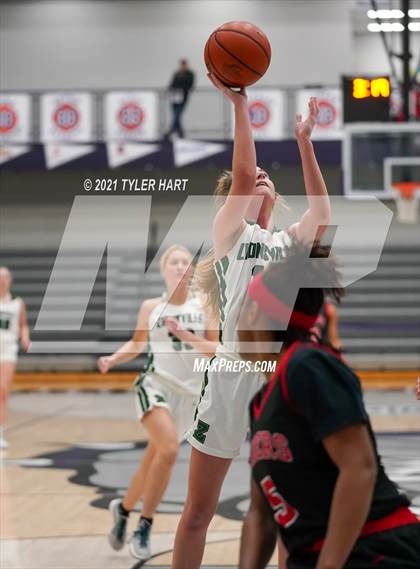 Thumbnail 2 in Bolingbrook vs. Zionsville (Sneakers for Santa Shootout) photogallery.