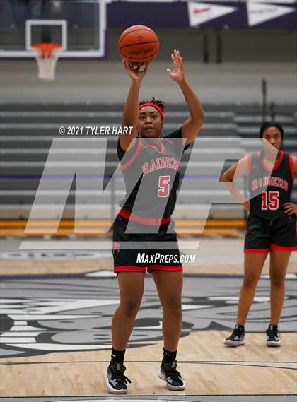 Thumbnail 2 in Bolingbrook vs. Zionsville (Sneakers for Santa Shootout) photogallery.