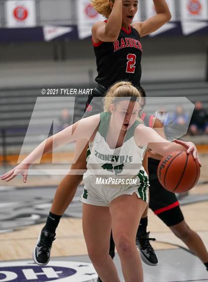 Thumbnail 2 in Bolingbrook vs. Zionsville (Sneakers for Santa Shootout) photogallery.