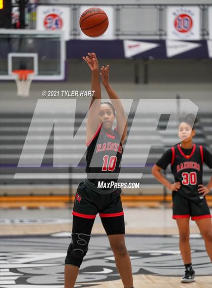 Thumbnail 3 in Bolingbrook vs. Zionsville (Sneakers for Santa Shootout) photogallery.
