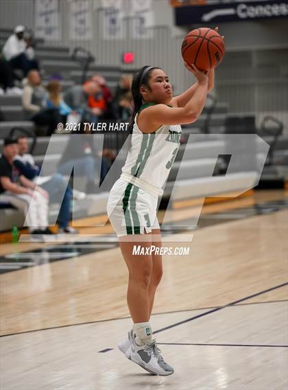 Thumbnail 3 in Bolingbrook vs. Zionsville (Sneakers for Santa Shootout) photogallery.