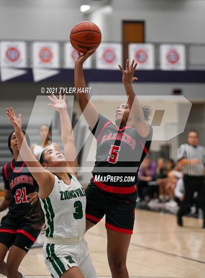 Thumbnail 1 in Bolingbrook vs. Zionsville (Sneakers for Santa Shootout) photogallery.
