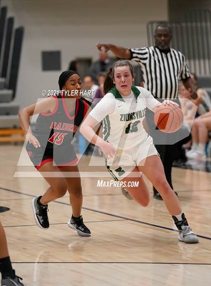 Thumbnail 2 in Bolingbrook vs. Zionsville (Sneakers for Santa Shootout) photogallery.