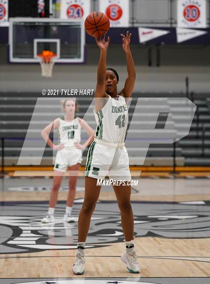 Thumbnail 3 in Bolingbrook vs. Zionsville (Sneakers for Santa Shootout) photogallery.