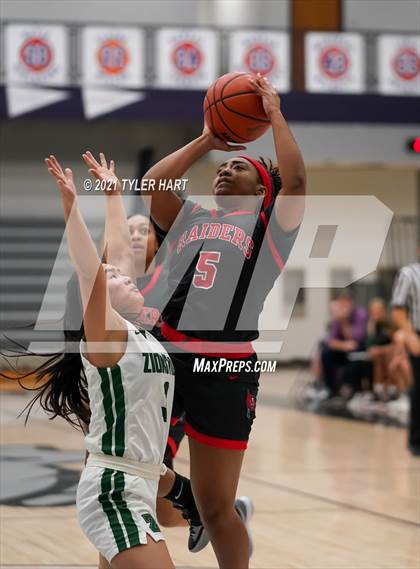Thumbnail 2 in Bolingbrook vs. Zionsville (Sneakers for Santa Shootout) photogallery.